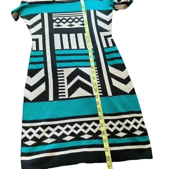 NWT•WOMEN’S PAPAYA LONG SLEEVE SWEATER DRESS•SIZE MEDIUM•GREEN/BLK/WHITE• - Picture 5 of 11